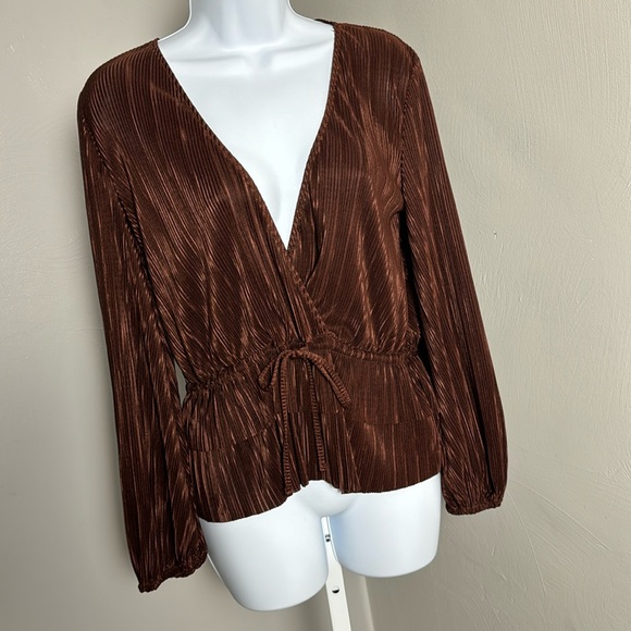 Zara Plisse Pleated Top - Picture 2 of 12